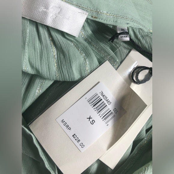 NWT 7 For All Mankind Mint Green Lightweight Blouse w Silver Metallic - Size XS - Picture 2 of 4